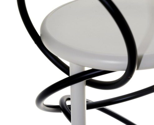 Gebrüder Thonet Vienna al Salone del Mobile | Sedie Thonet particolare