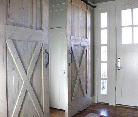 Slaiding barn door