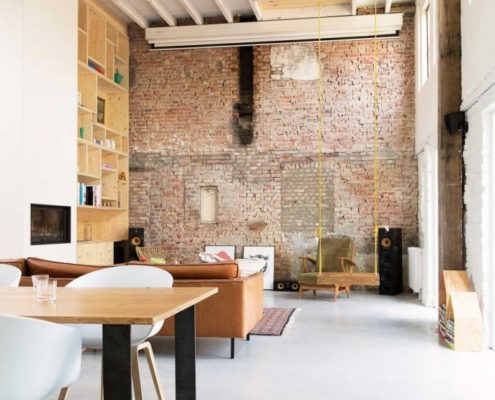 divano in pelle vista retro | Loft Ristrutturazione