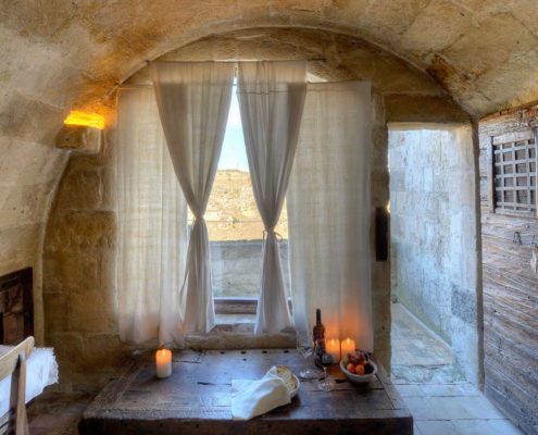 stanza da letto classic in grotta 20 matera
