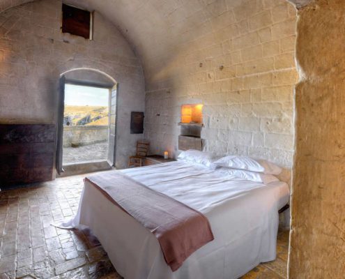 stanza da letto classic in grotta 17 Matera nei Sassi Le Grotte delle Civita 22