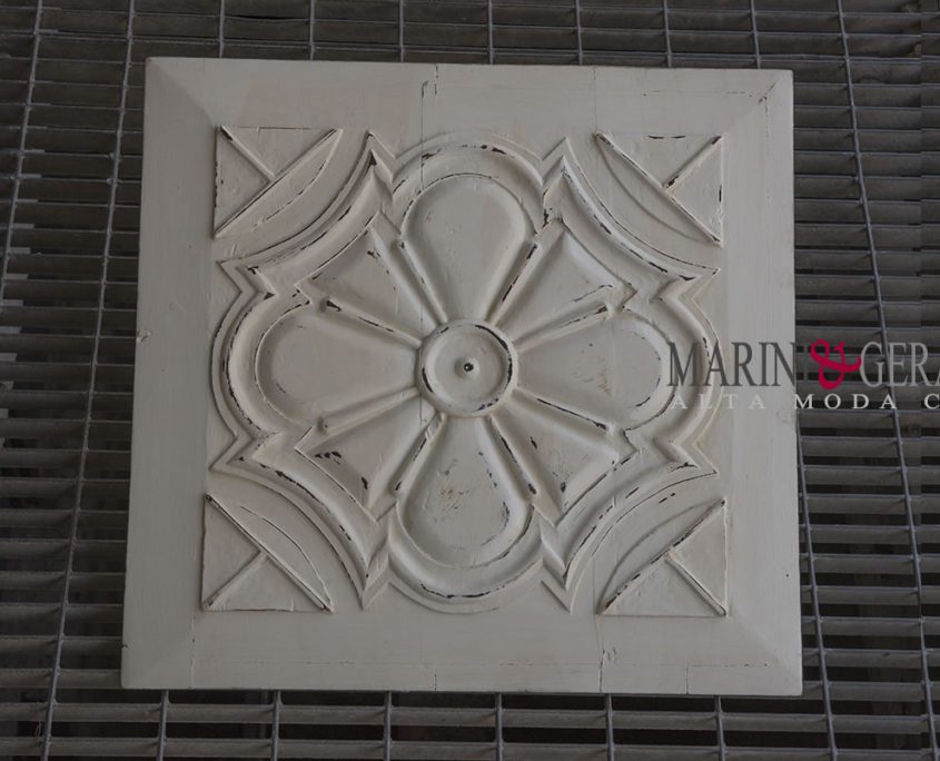 Pannello Barocco motivo fiore legno scolpito per porte