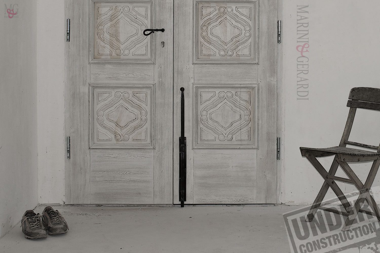 porta in legno massello antica decapata pannelli disegno barocco arredo interno design