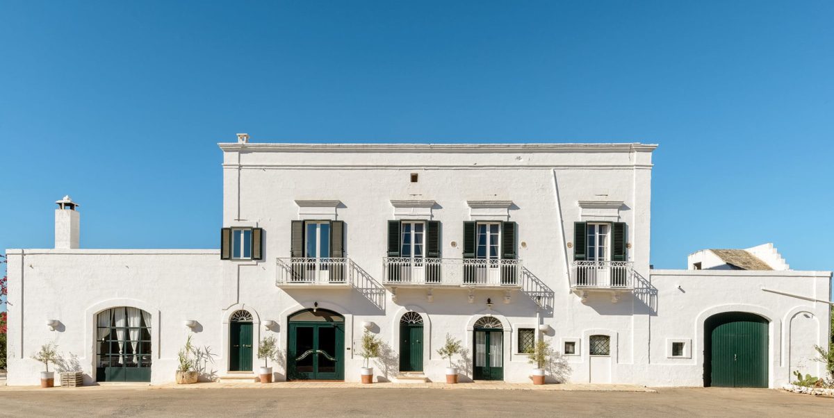 Masseria Narducci Entrata principale: mi vesto di bianco! per Masserie di Puglia